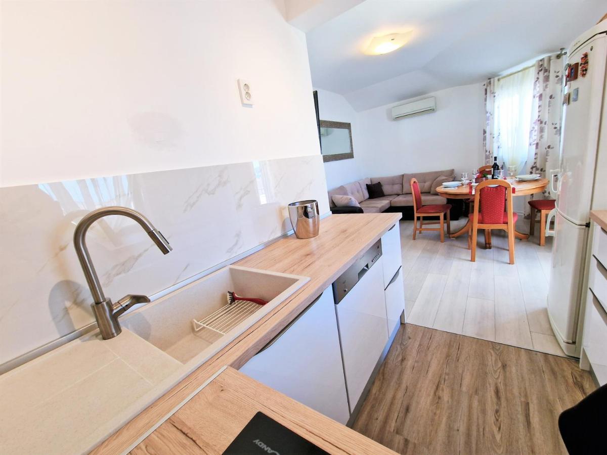 Vista Apartment-Split Airport Kaštela Kültér fotó
